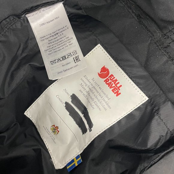 FJALLRAVEN Kanken Mini Backpack- Black main image 10